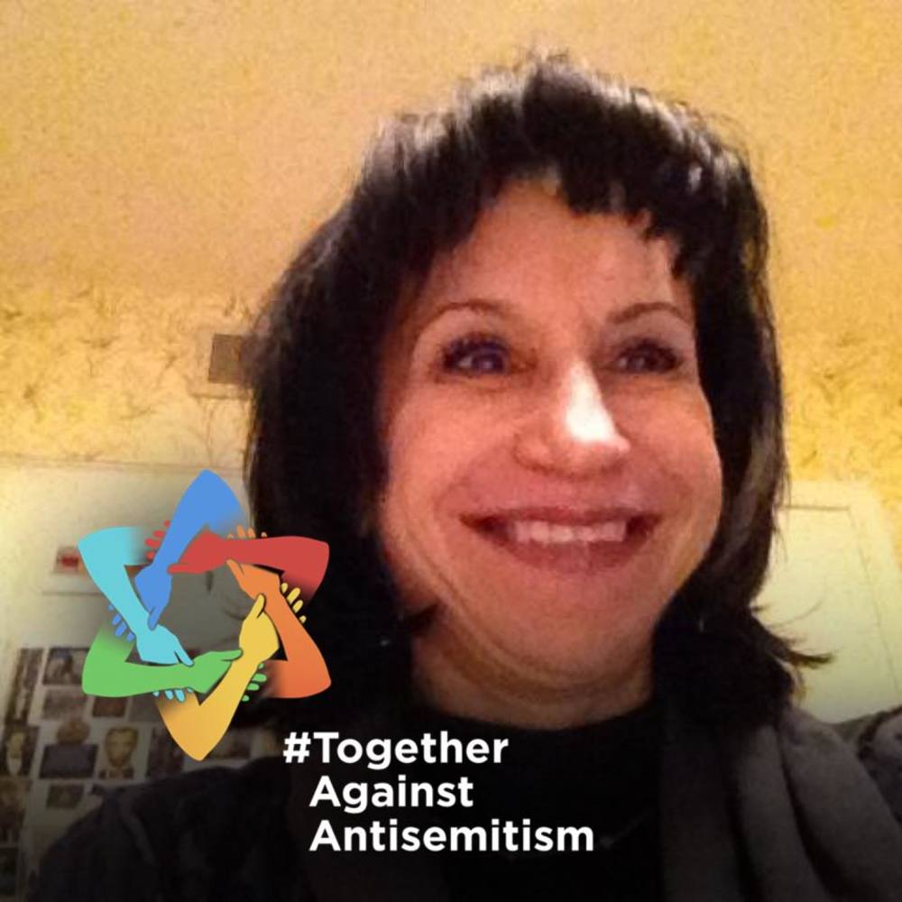 Meet your Posher, Debi